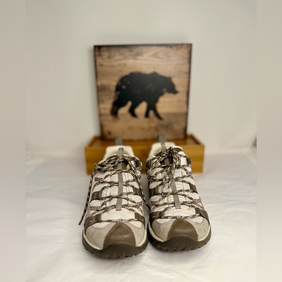 🌼MERRELL pre-owned women’s hiking shoes. Size 8. WHIKING08. - Picture 3 of 5